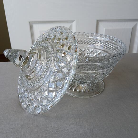 Anchor Hocking Wexford Cut Glass Footed Candy Dish with Lid vintage MCM - Picture 2 of 12